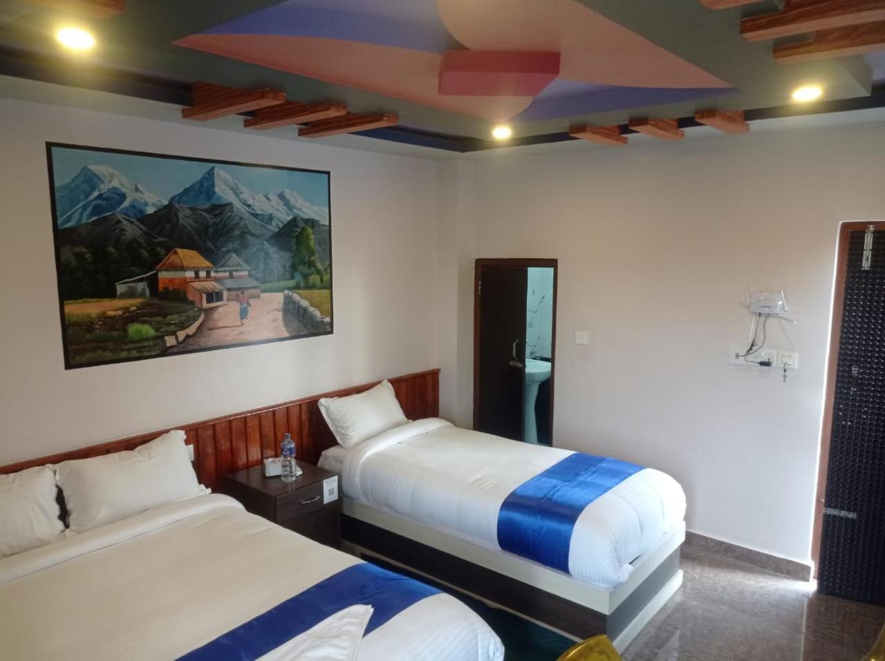 Hotel Namo Buddha Саураха Екстериор снимка